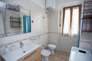 Bagno Appartamento Via Roma 01